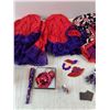 Image 3 : Novelty Red Hatt-itudes Bracelets, Mugs, Pen, Magnets, Hats