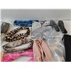 Image 4 : Headbands, Hair Brushes, MakeUp Brushes, Sunglasses, Make Up Bag, Sunglass Clips