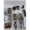 Image 3 : Sunglasses, Sunglass Clips, Foot Pads, Fangea Hair Brushes - New