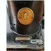 Image 3 : * Vintage Singer Sewing Machine/Work Station -31x17.5x31" - w/Stool & Contents - Pickup Only