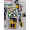 Image 4 : 90⁰ Long Nose Pliers, Digital Tire Gauge, Dual Head Offset Ratchet, Brush Set, Misc