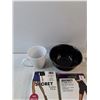 Image 2 : Ceramic Mug, 6" Bowl, Goblets, Tights & Pantyhose