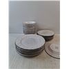Image 5 : Pfaltzgraff Trellis White Dining Plates & Bowls