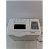 Image 2 : Black & Decker Deluxe Horizontal Breadmaker - Powers On, As Is