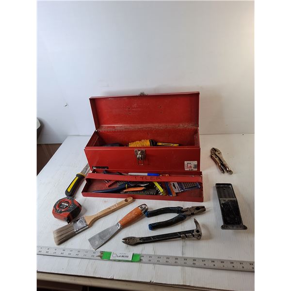 International Toolbox 18.5" Long & Tools