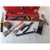 Image 2 : International Toolbox 18.5" Long & Tools - Pick Up Preferred