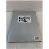 Image 2 : Wayne Gretzky Pictorial Biography Book