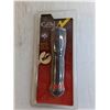Image 5 : Assorted Kitchen Gadgets NIB - Pizza Cutter/ Ice Cream Scoop/ Garlic Press/ Flashlights