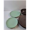 Image 2 : Glass Vase, Ceramic Dining Plates