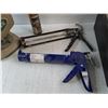 Image 3 : Scotts Seeder, Caulking Guns, Tub Adhesive, Plastic Bin 15" x 12" x 6"