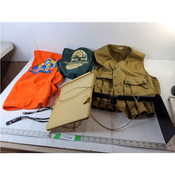 (2) Aprons, Field Vest- L, USB Stick, Misc.