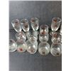 Image 3 : (17) Bar K Glasses - PICK UP
