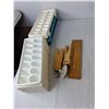 Image 3 : Ice Cube Trays, Silicone Cookie Molds, Misc.