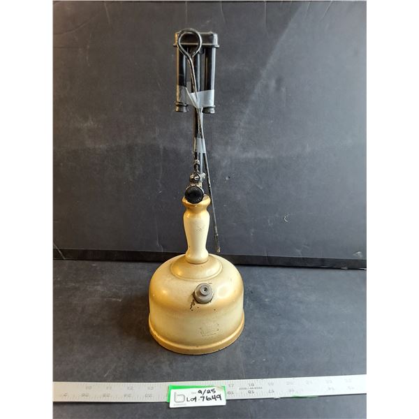 Vintage Coleman Lamp 128 C