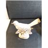 Image 3 : 4 Piece Set- Pitcher and Basin 15", Bird, Lidded Pots - PICK UP
