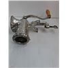 Image 2 : Dorkert #10 Meat Grinder, (8) Chef/Steak Knives, (2) Pyrex Measuring Cups
