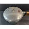 Image 2 : Vintage Presto Pressure Cooker