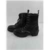 Image 3 : Pair of Faux Leather Women's Dress Boots - Size 8
