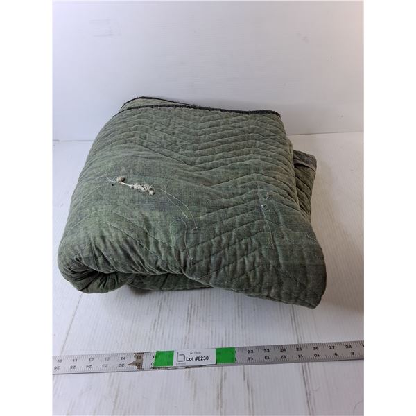 Moving Blanket 74" x 62"