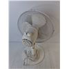 Image 2 : Table Fan 19.5" Tall- Powers On