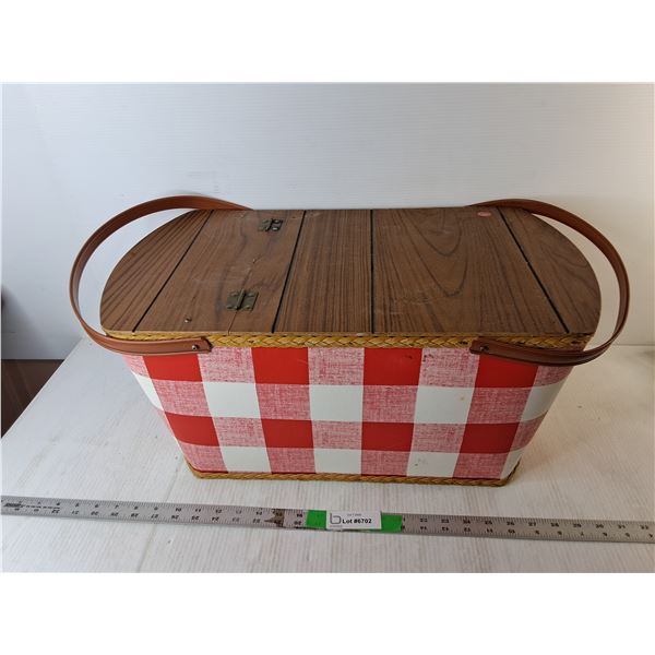 Picnic Basket 22.75"x 13.25" x 10.5" - PICK UP