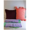 Image 1 : (2)  Toss Cushions/ Pillow Cases