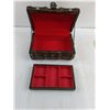 Image 2 : Vintage Wooden Jewelry Box - 7.5 x 5.5 x 4.5"