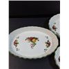 Image 3 : Matching Royal Albert "Old Country Roses"  Three Piece Baking Dish Set: 13", 10", 8.5"