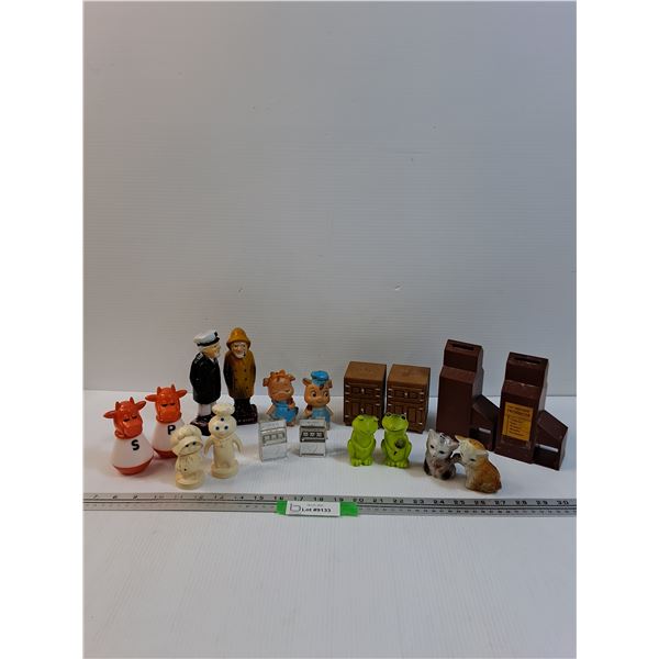 (8) Vintage Salt & Pepper Shakers Sets: Frog, Cats, Piggy, Cow, Pillsbury, Sailor, VLT