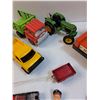 Image 5 : Vintage Toy Lot: Marx Cabover Truck, Tonka Dune Buggy, FP Husky Tow Truck, John Deere 3350 Tractor, 