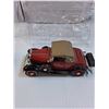 Image 3 : (2) Die Cast Models (1:32 Scale) -  1926 Pontiac & 1931 Chevrolet