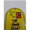 Image 2 : Enamel Metal Sign - 7-Up - 8" x 4"
