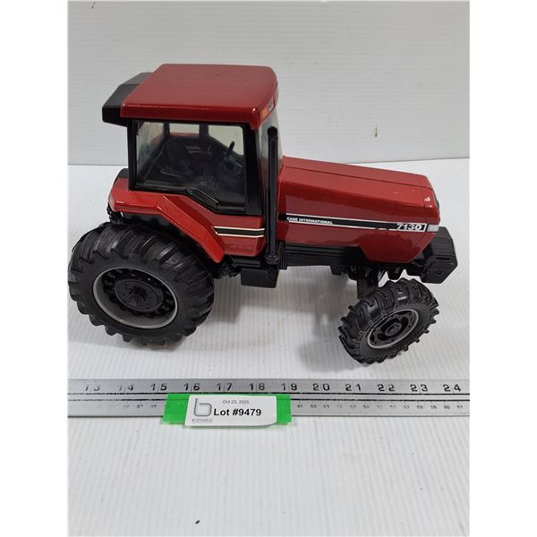 ERTL Case Tractor Die Cast Model - 7130 - 1:18 Scale