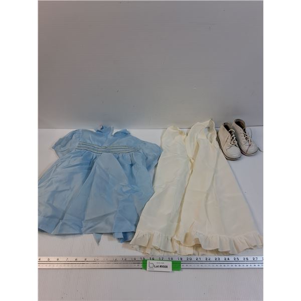 Vintage Girls Dress - by Linda & White Leather Shoes - Approx Size 12-18 Months