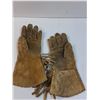 Image 3 : Indigenous Hand Made Leather Gauntlet Beaded Gloves - Women Size Medium