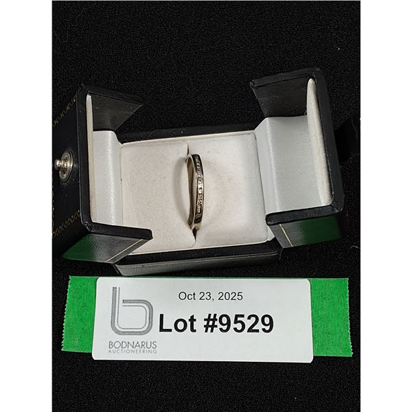 ^ White Gold Ring w/ Diamonds & Case - Size 10.25