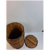 Image 4 : Vintage Wooden Barrel w/Upholstered Lid - 19" x 10" Pick Up Preferred