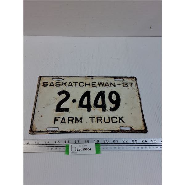 Saskatchewan License Plate: Farm Plate 1937