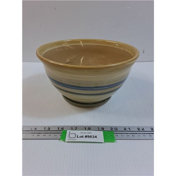 Vintage Pottery Mixing Bowl by Ross - 9" x 5"