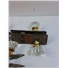 Image 5 : (4) Vintage Glass Door Knob Sets