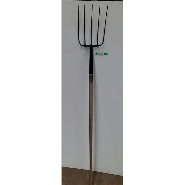 **Metal Pitchfork with Wooden Handle 66" Long, Cannot Ship
