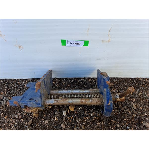 **Mastercraft Vice Opens to 8". 7" x 8" Jaws, Cannot Ship