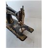 Image 4 : Vintage Singer Sewing Machine- As Is, Cannot Ship