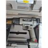 Image 2 : Cordless Stapler With Case