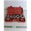 Image 1 : Pipe Threading Dies With Case