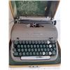 Image 3 : Vintage Remington Type Writer 14x 14x7"