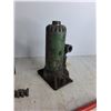 Image 3 : Chainsaw Chain Breaker, Bottle Jack, Misc