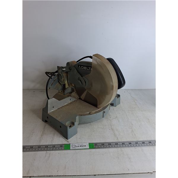 Delta Saw 16" (powers on)