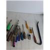 Image 3 : (21)Screwdrivers, crow bar