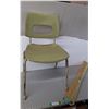 Image 1 : *Metal and Plastic Chair, mat